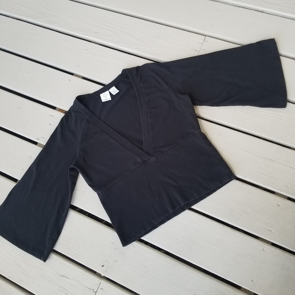 PL BLK top w flared sleeves - Picture 2 of 12